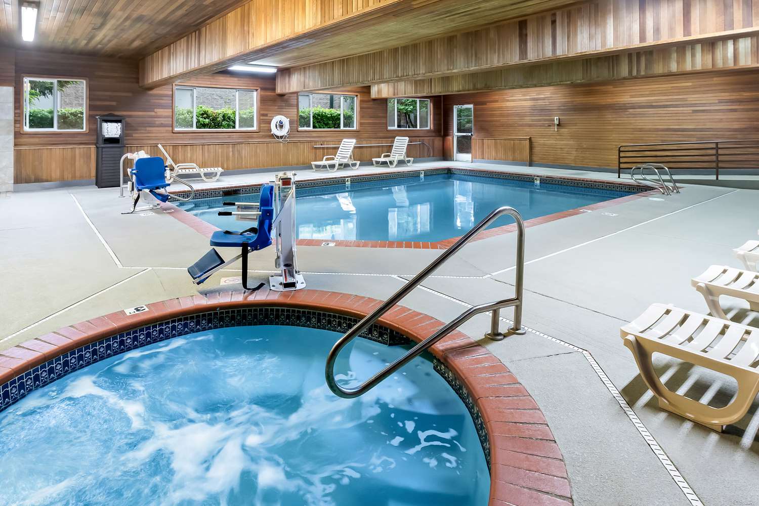 Comfort Suites Portland Airport 14/39