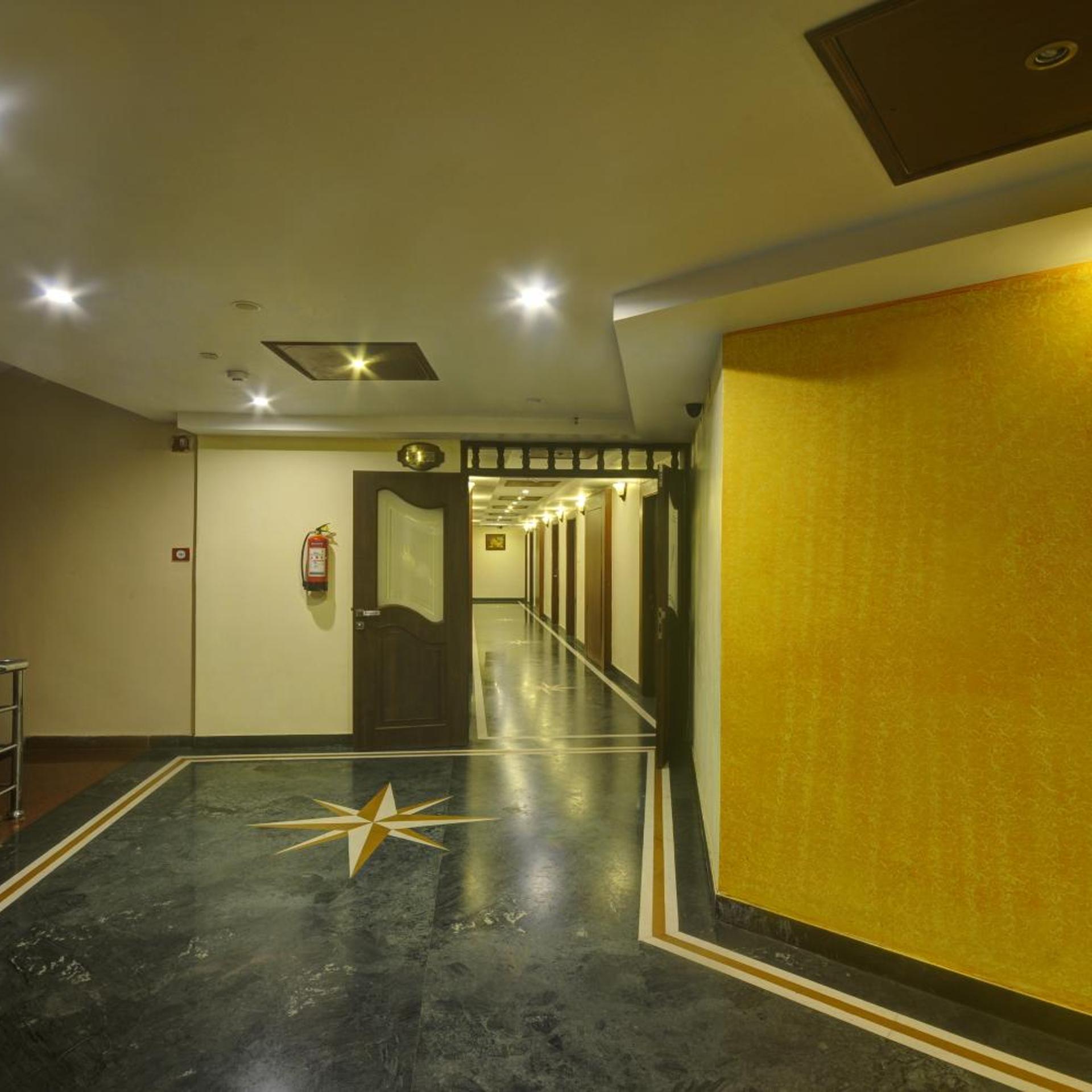 Oyo Premium Nayapalli Irc Village 52/72