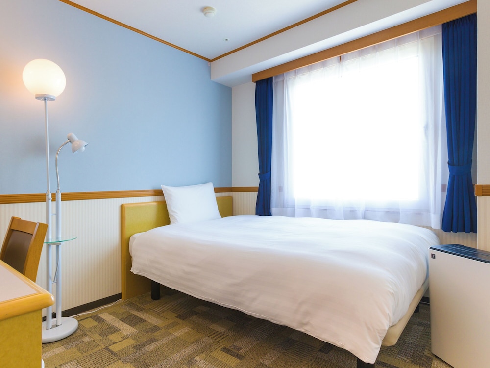 Toyoko Inn Tokyo-eki Shin-Ohashi Mae 27/68