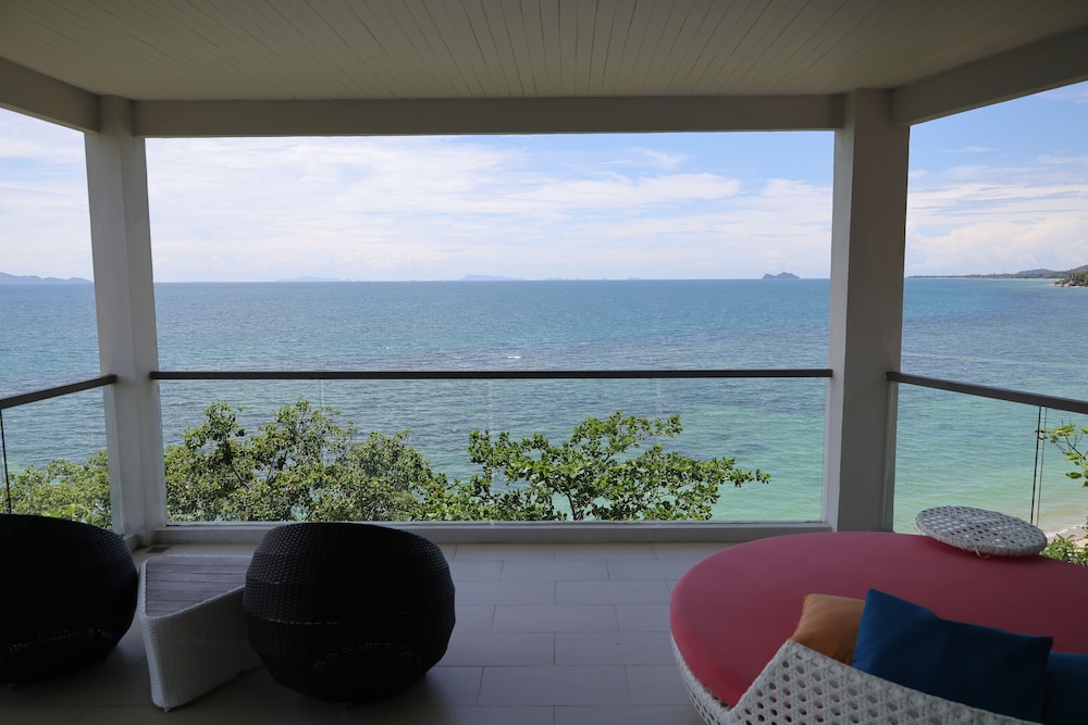 Sunset Beach Villas 32/50