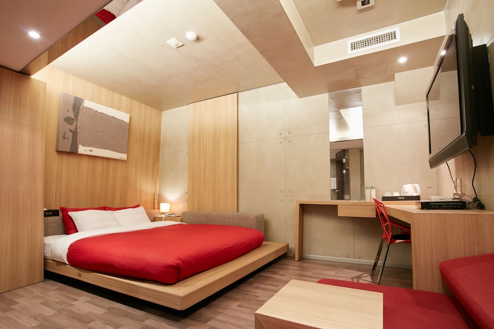 Tria Hotel 31/62