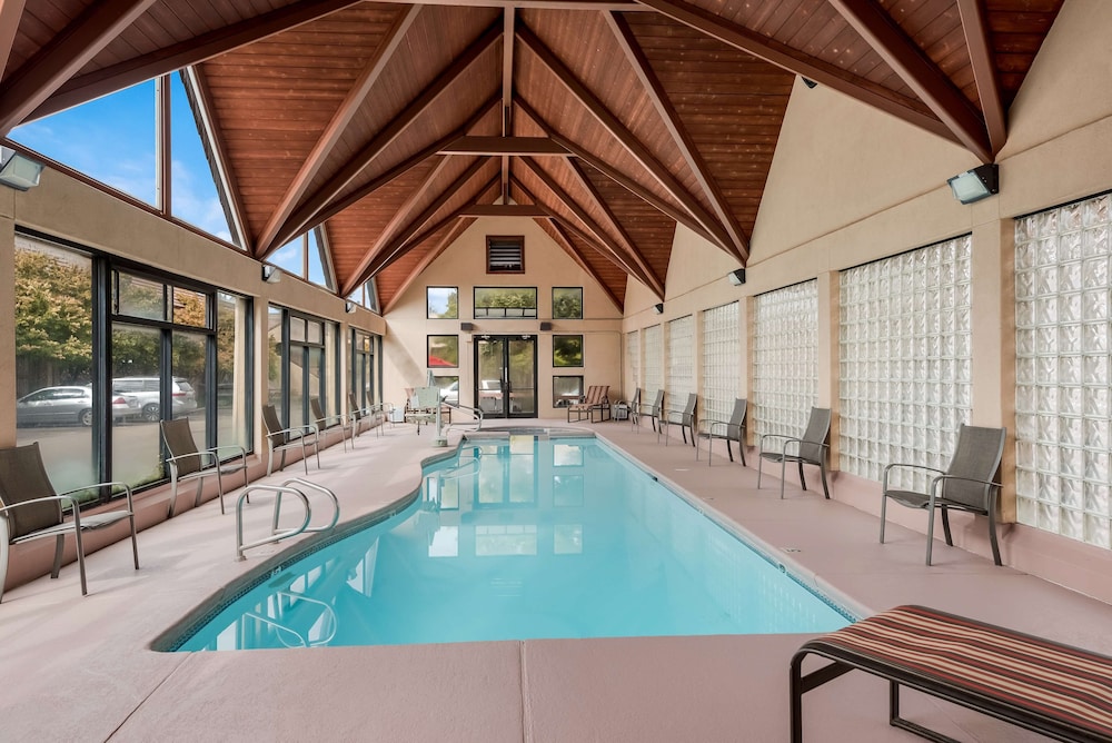 Town & Country Inn 25/50