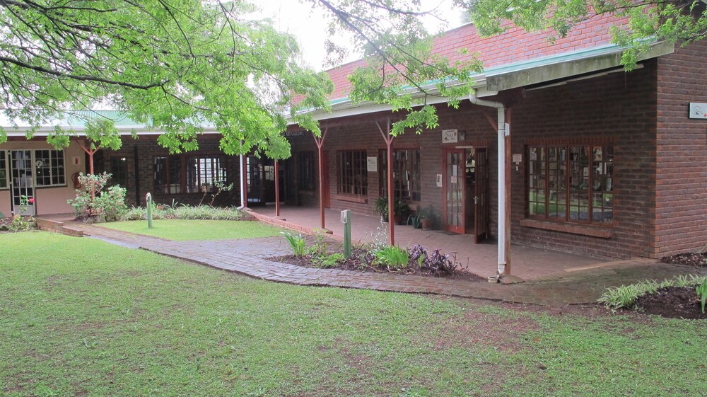 Millgate Cottage 46/49