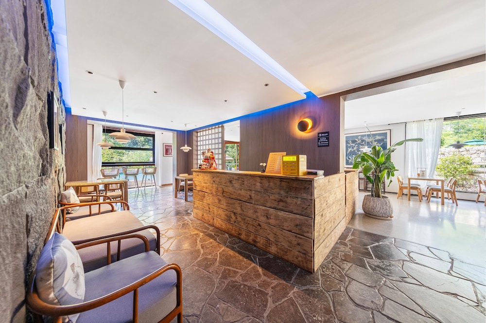 Homeward Mountain Hotel 6/49