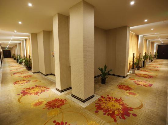 Huaqiao International Hotel 30/30