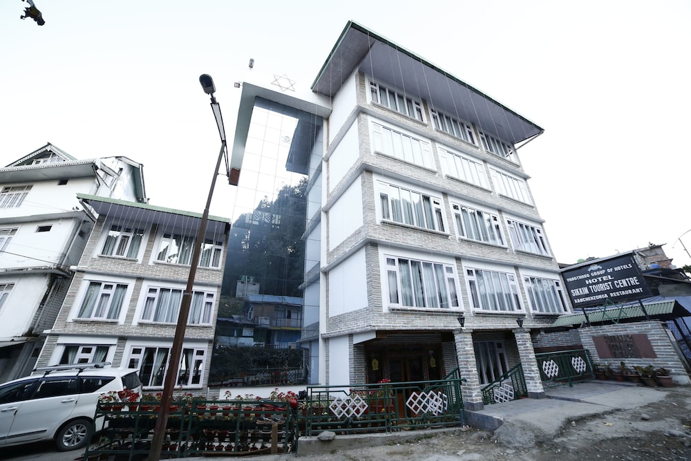 Hotel Sikkim Tourist Centre 18/22