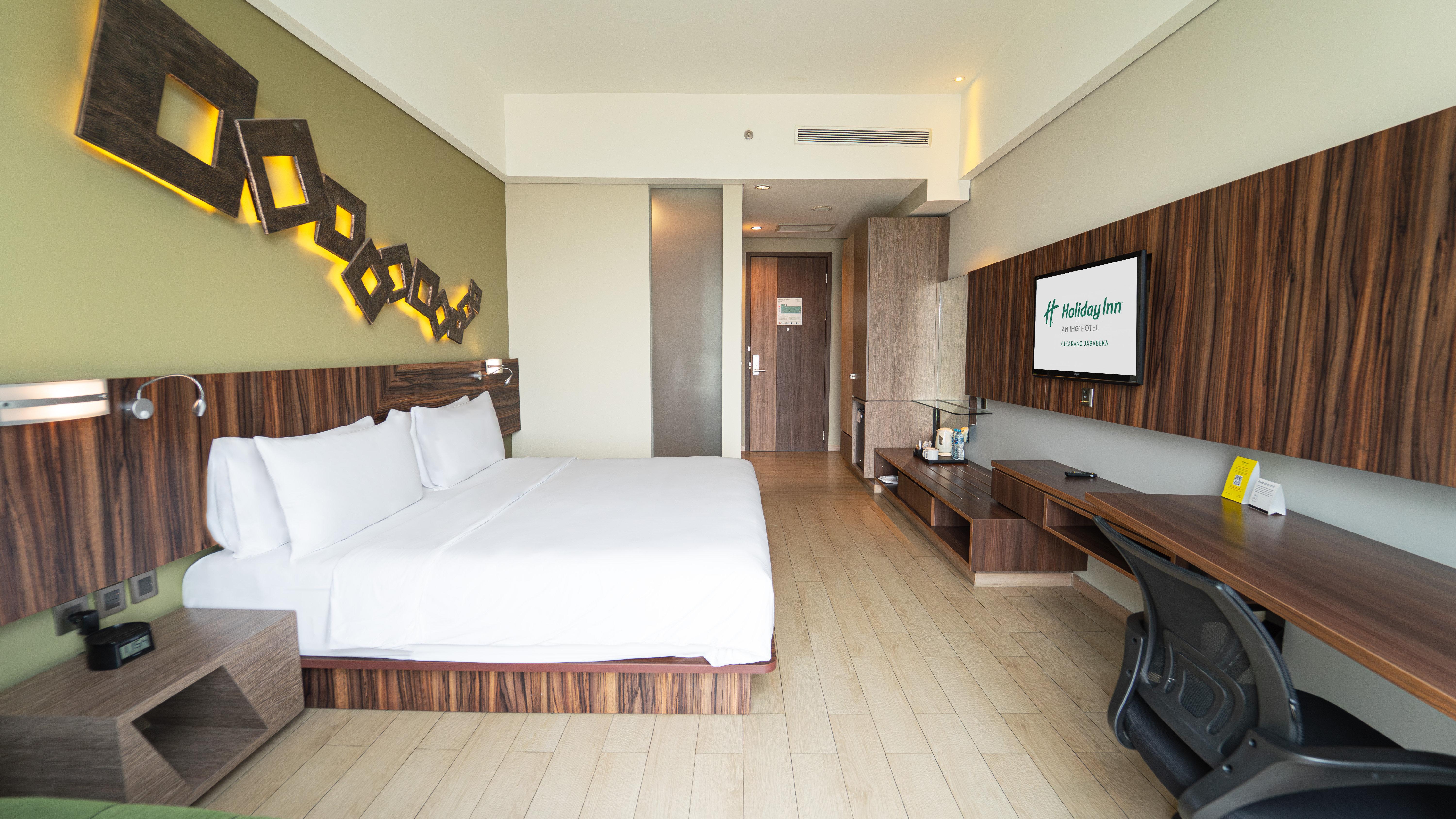Room, King Bed, City View