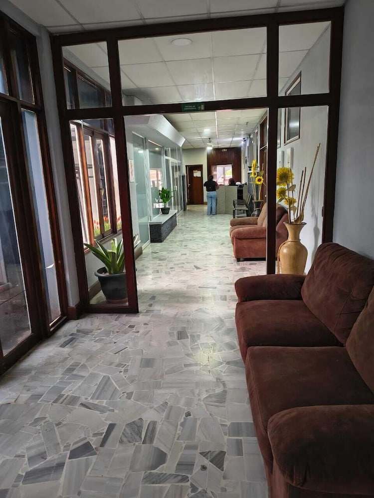 Kartagus Hotel Boutique 71/76