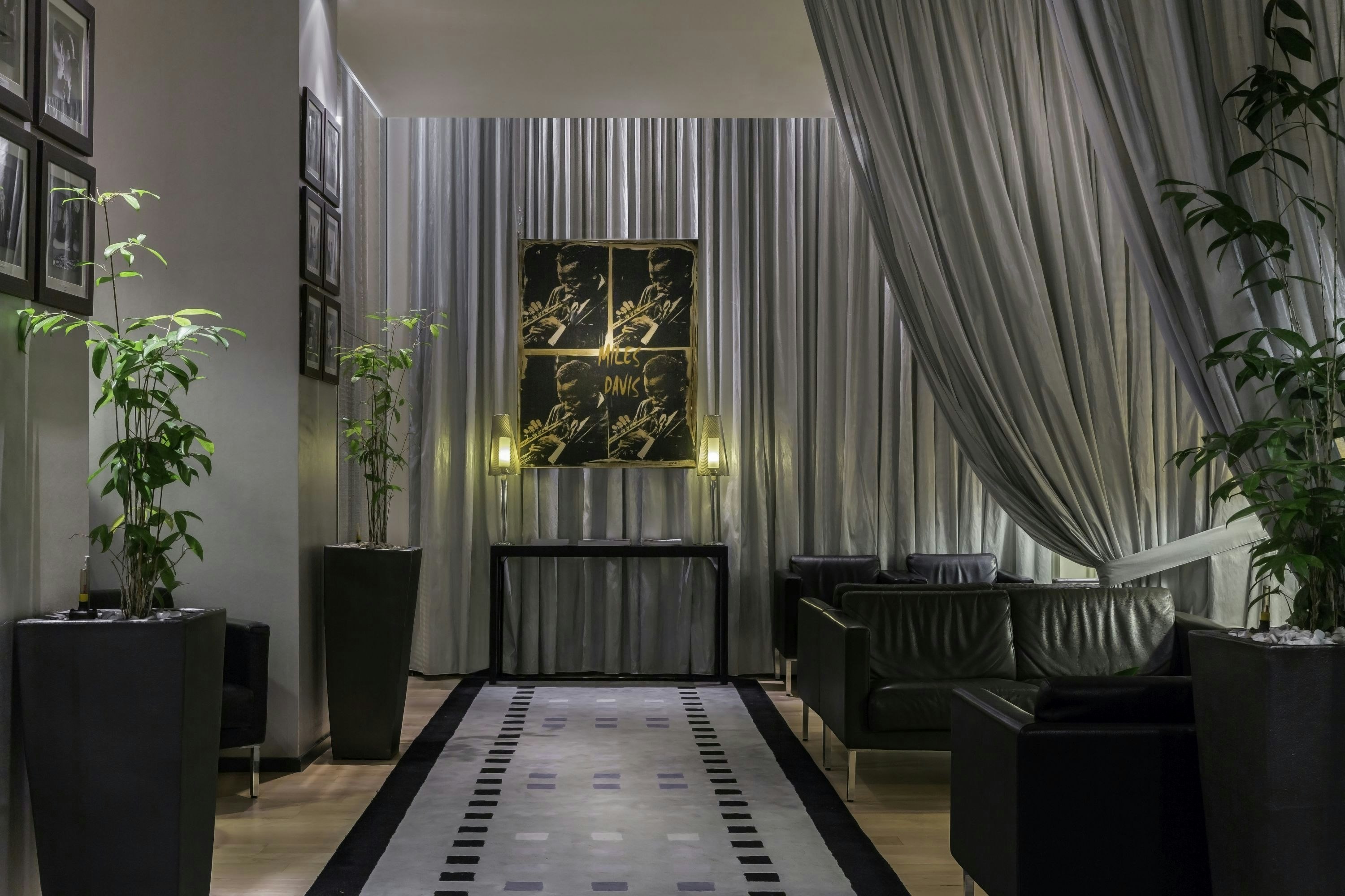 Auteuil Hotel 18/39