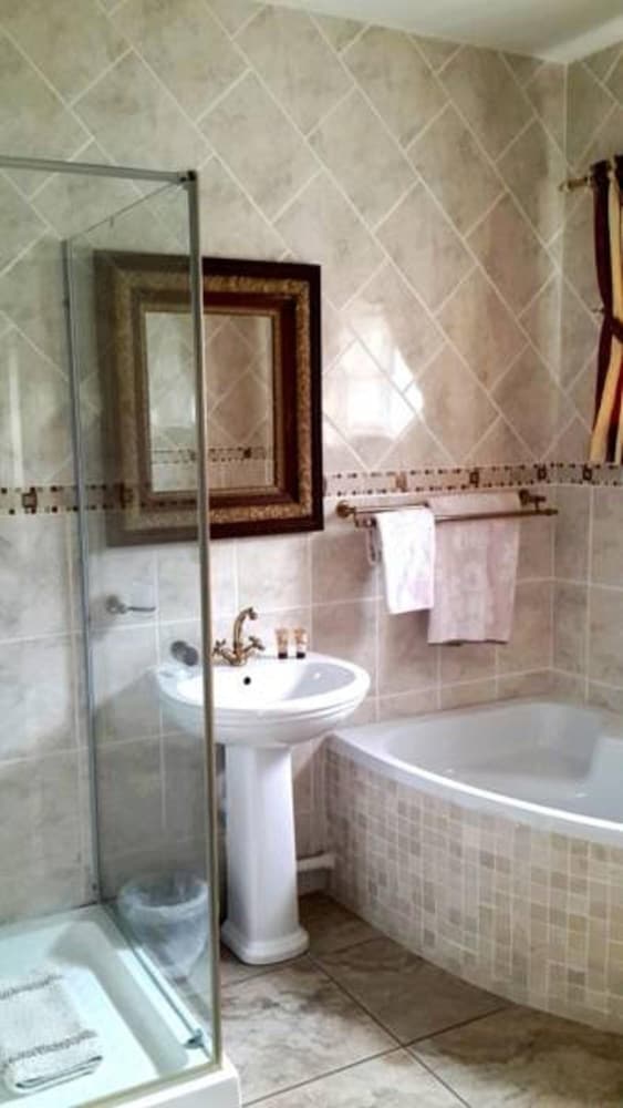 Kimberley Manor Guesthouse 49/50