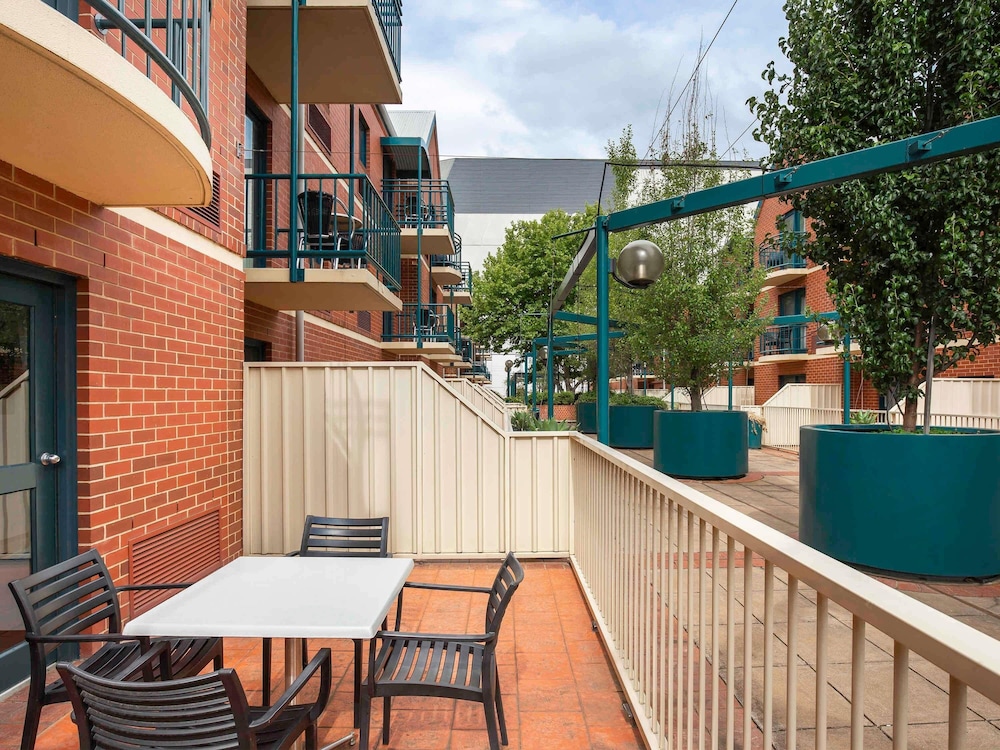 Breakfree Adelaide 53/62
