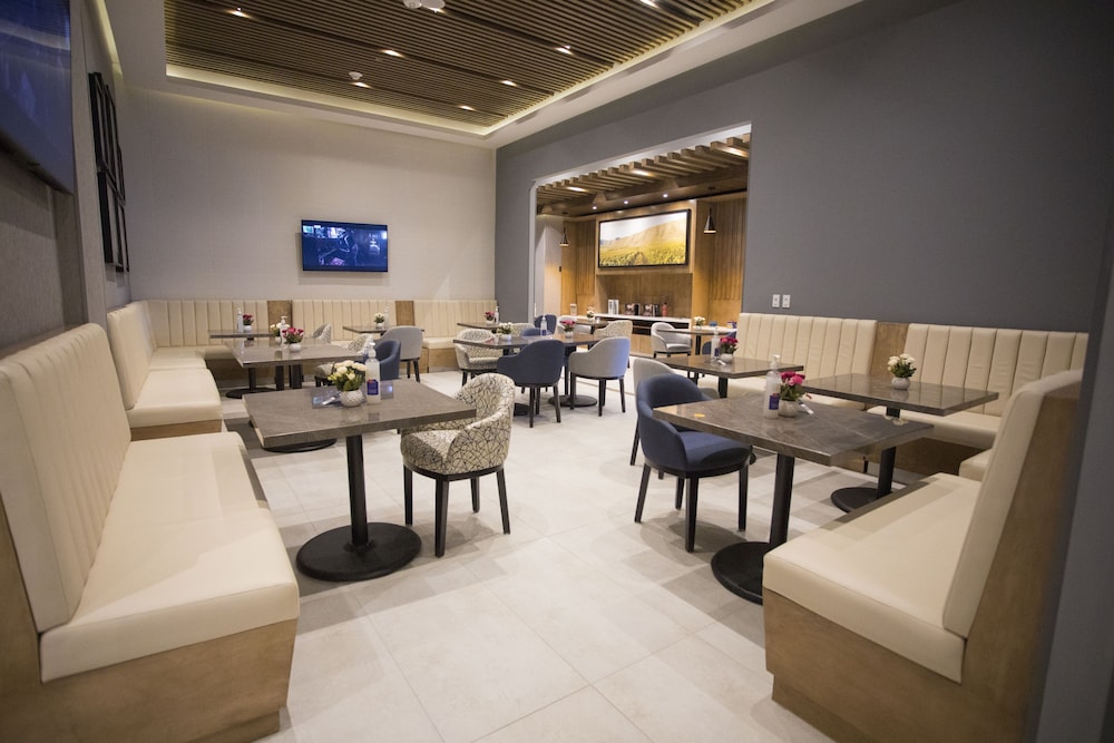 Hyatt Place Saltillo 26/33