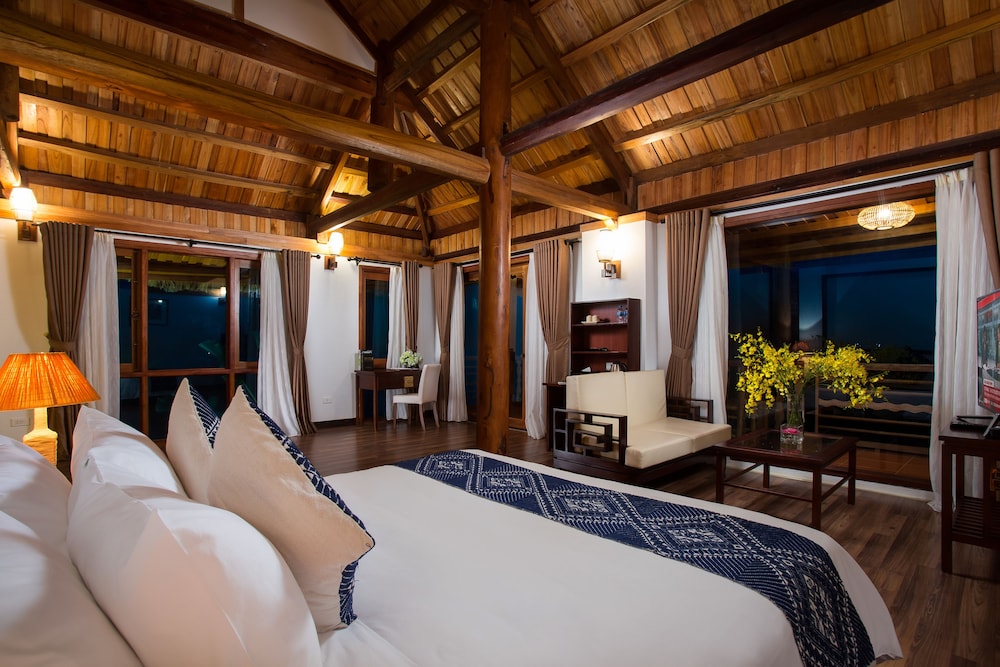 Mai Chau Hideaway Lake Resort 24/72