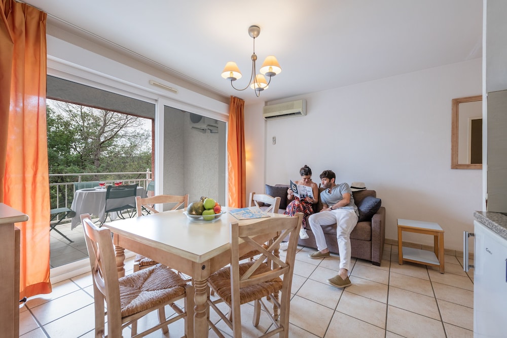 Garden City Les Bastides de Grimaud 38/50