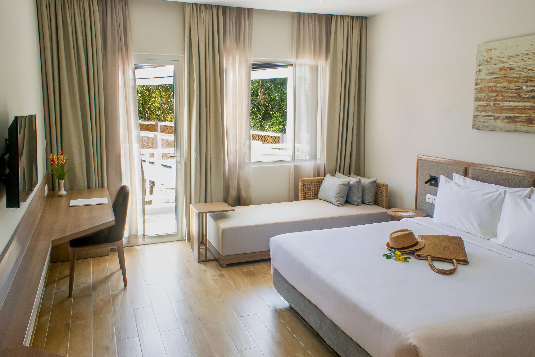 Wooden, Deluxe, Twin Beds