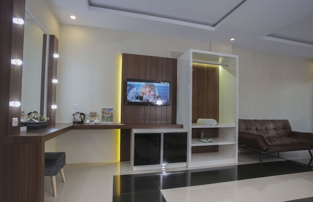Grand Harvest Resort and Villas 50/75