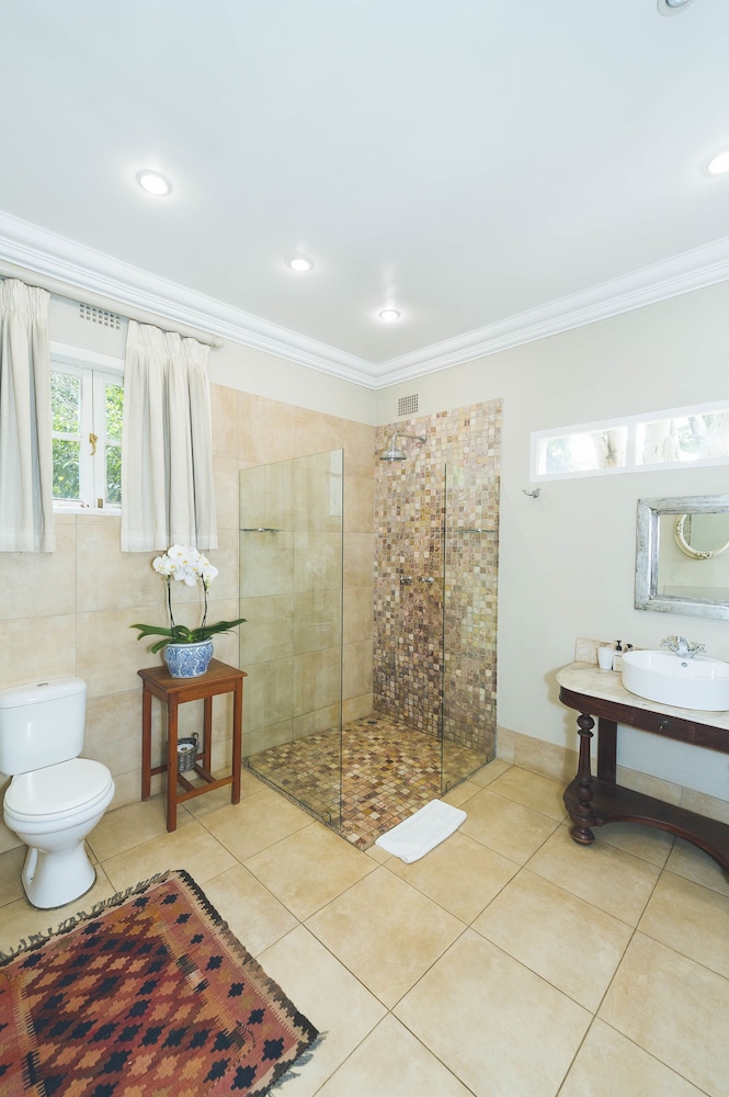 Osborne House - Guest House 29/72