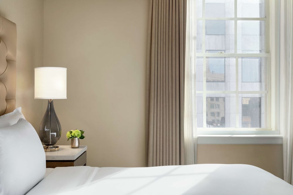 Hilton New Orleans/St. Charles Avenue 41/71