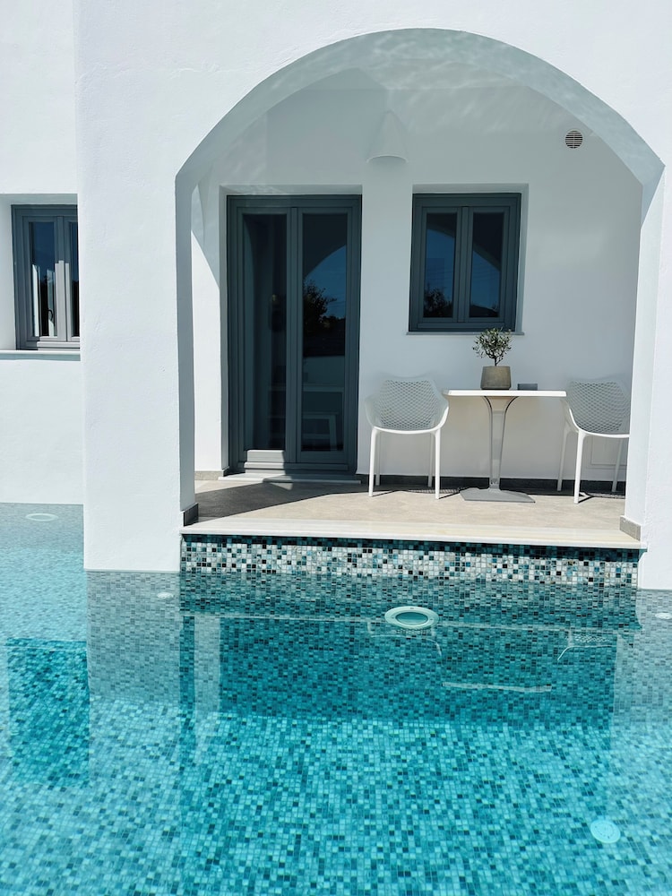 White Harmony Suites 39/69