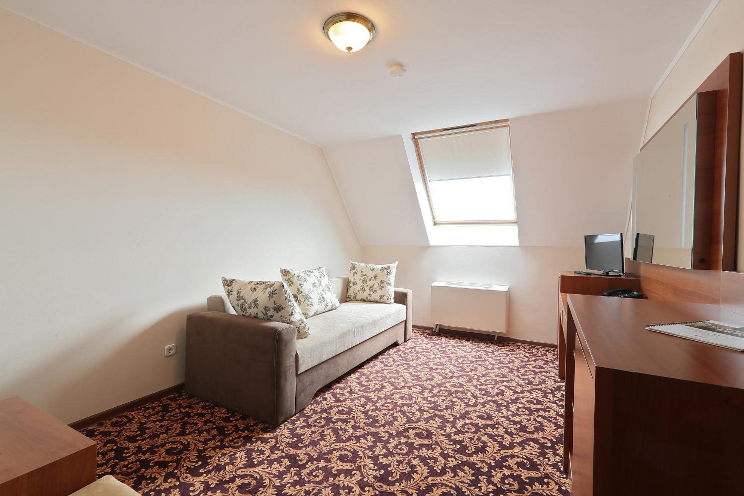 Impero Hotel 32/38