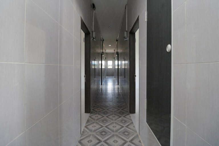 Reddoorz Plus Near Rs Royal Prima 13/17