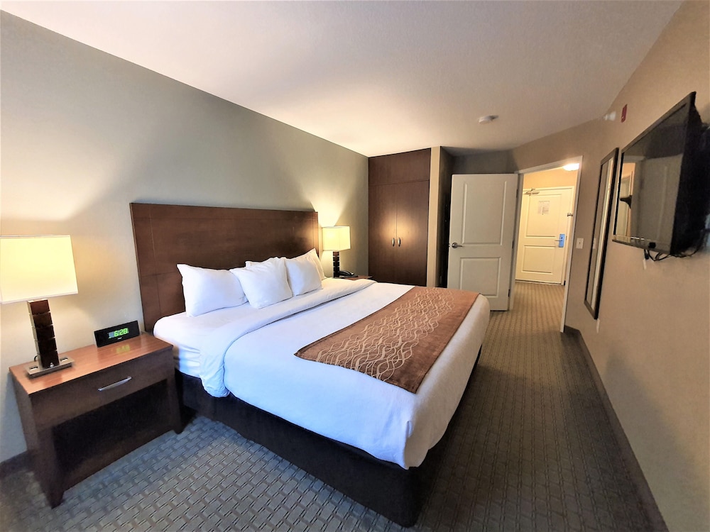 AmeriVu Inn and Suites - Chisago City 16/37