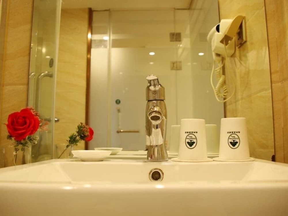 GREENTREE INN NINGBO SOUTH RAILWAY STATION EXPRESS HOTEL 26/27