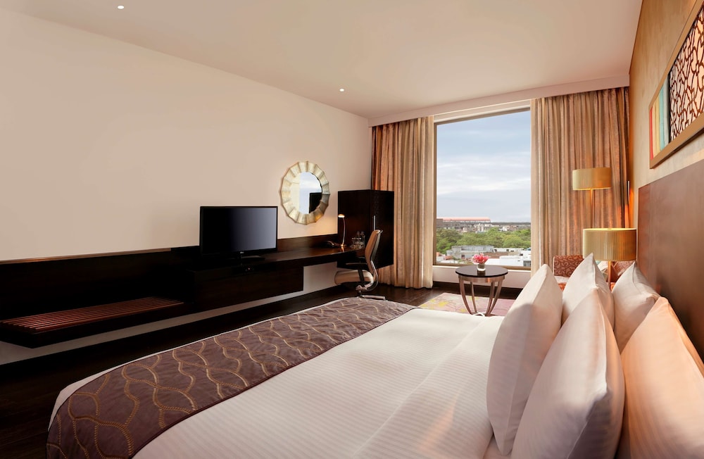 Hilton Jaipur 15/60