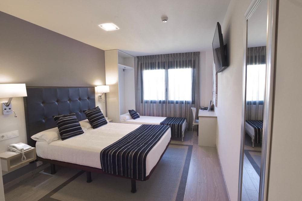 Hotel Noia 4/37