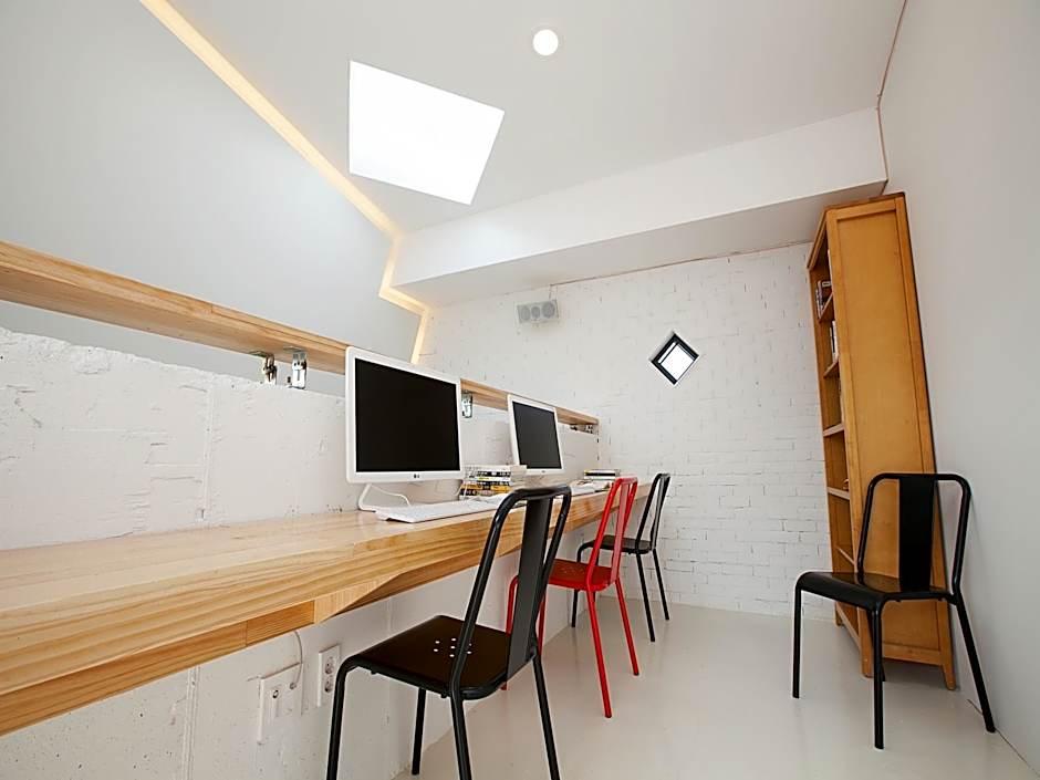 Mir Guesthouse Jeju Branch 42/49