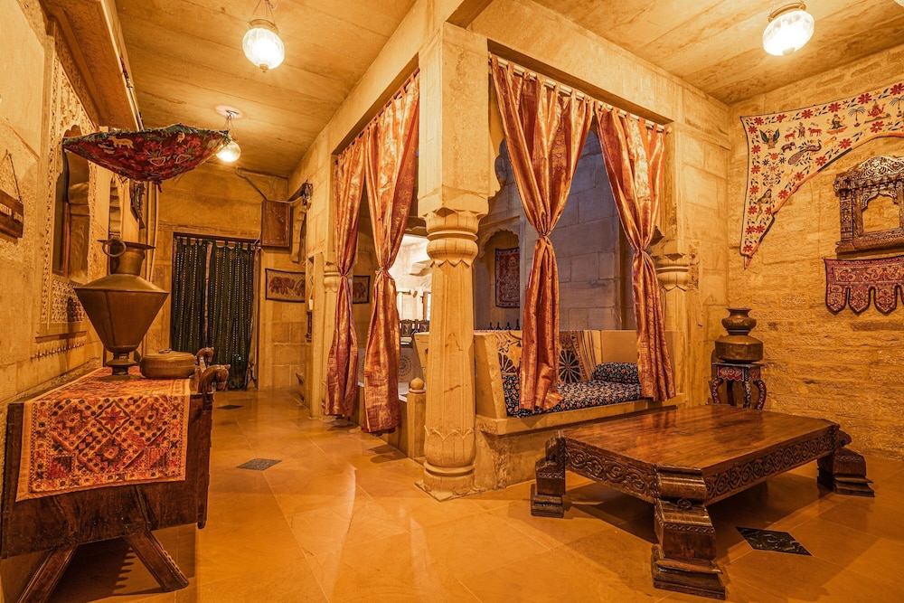 Garh Jaisal Haveli Hotel 28/37