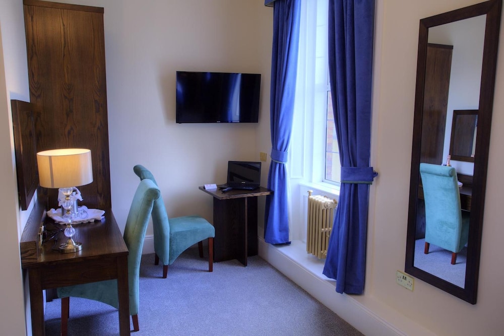 The Lucan Spa Hotel 45/65