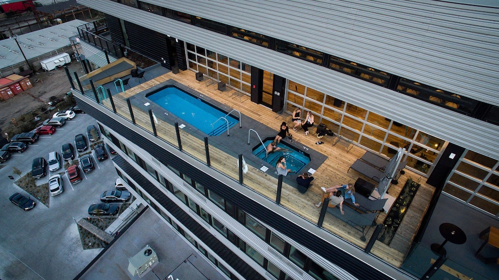 The Source Hotel 7/63
