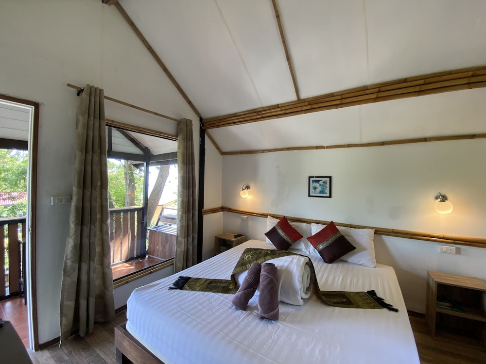 Majestic Sea View Resort 12/50