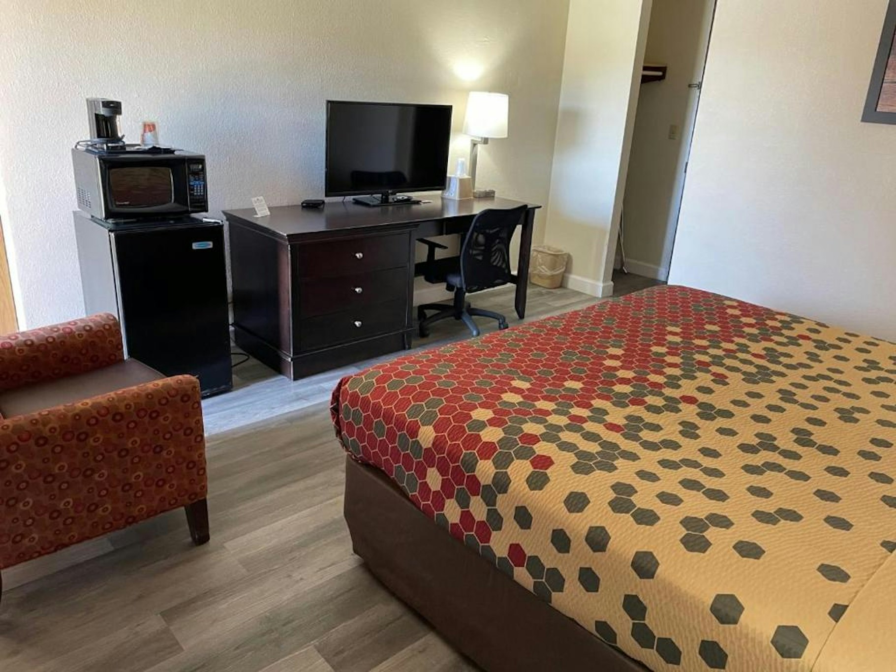 Perry Inn & Suites National Fairground I 75 18/33