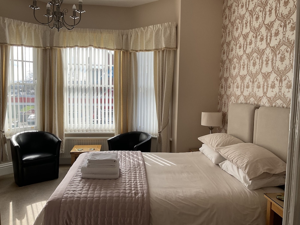 Glenora Guest House 16/57