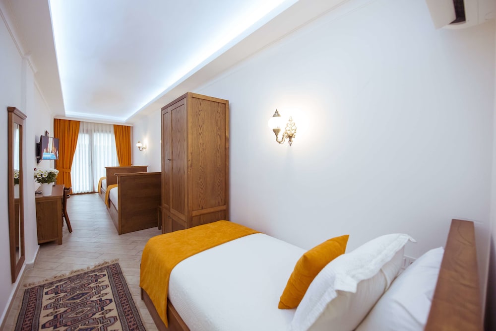 INFINITY CITY HOTEL 12/50