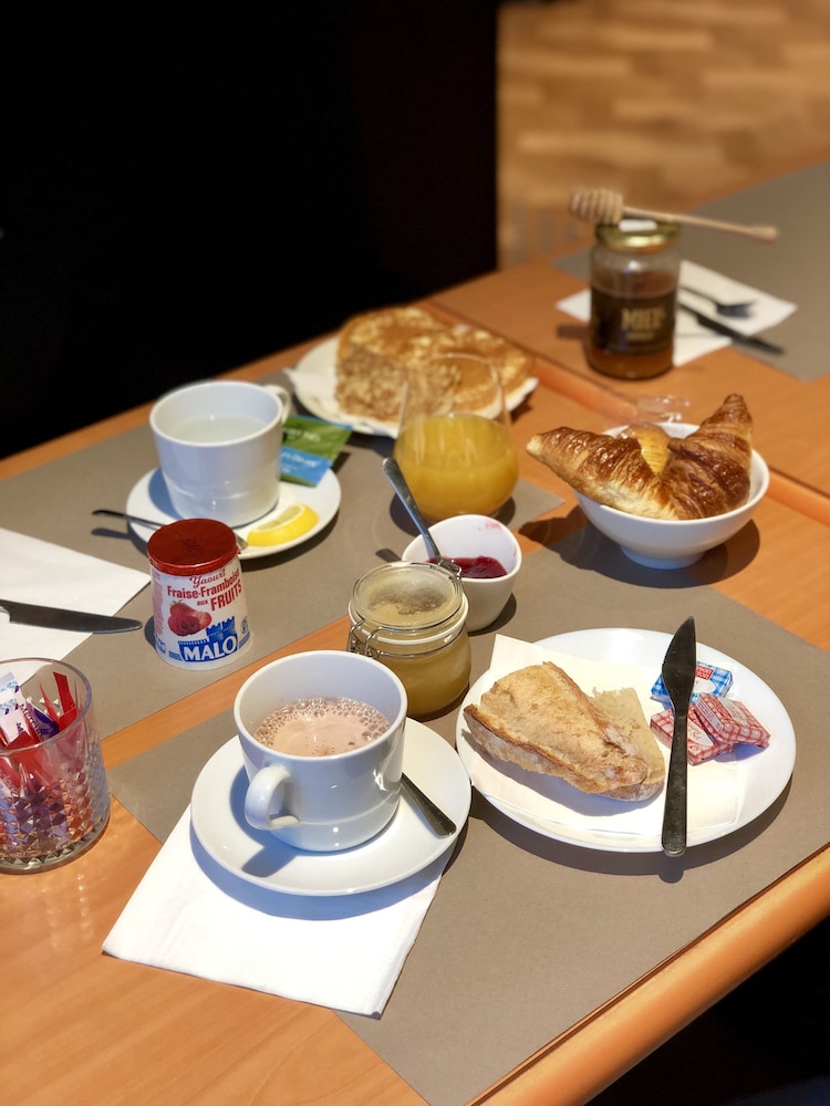 Mercure Rennes Place Bretagne 50/68