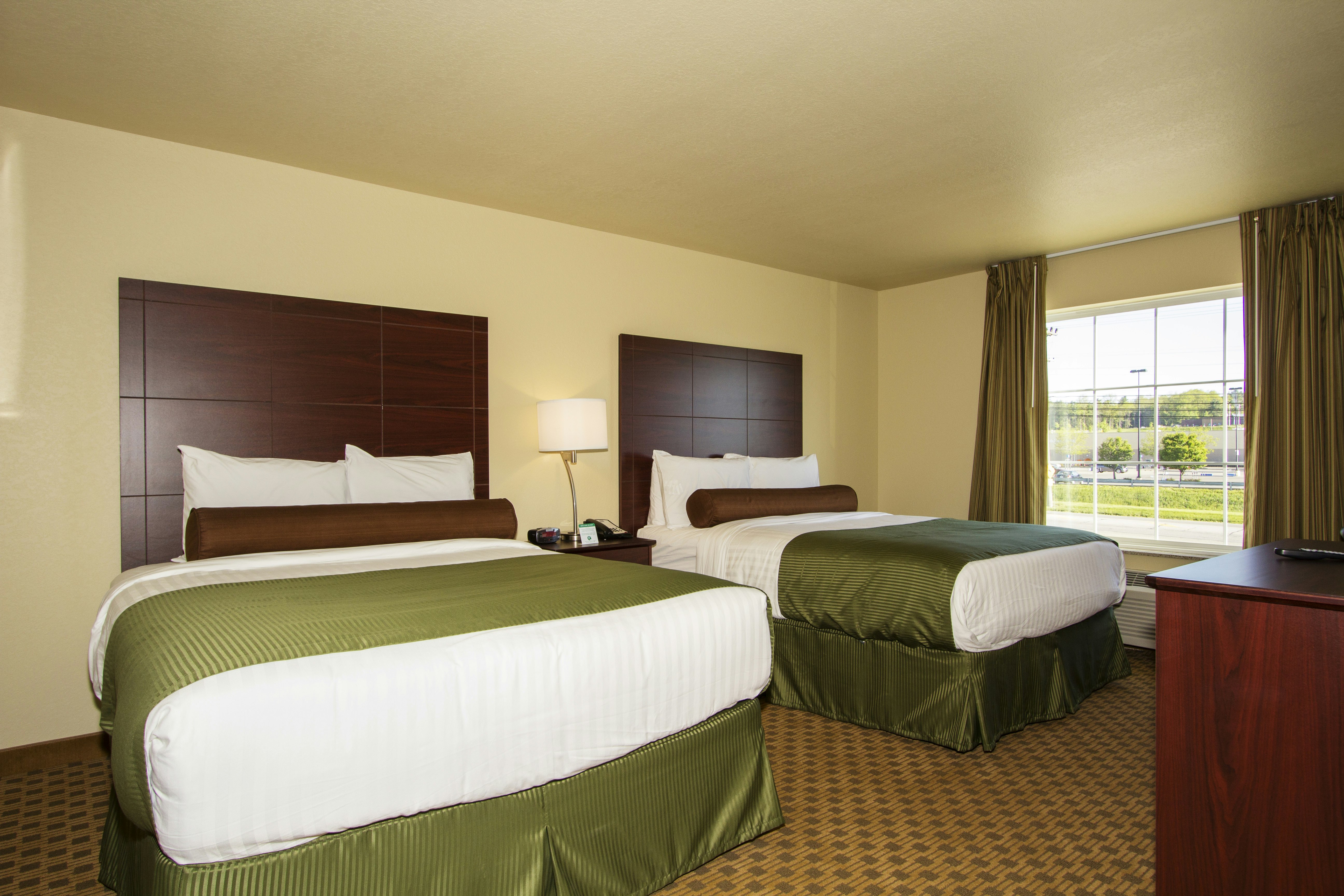 Cobblestone Inn Suites Corry Pa 25/70