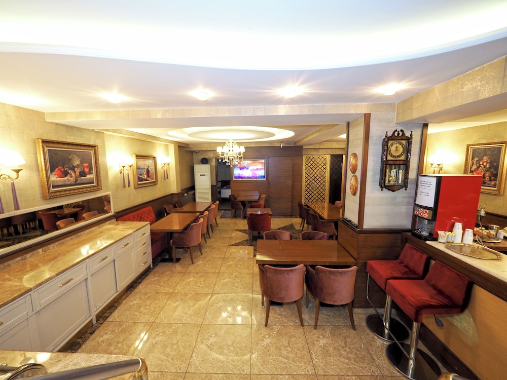 Elysion Hotel 30/48