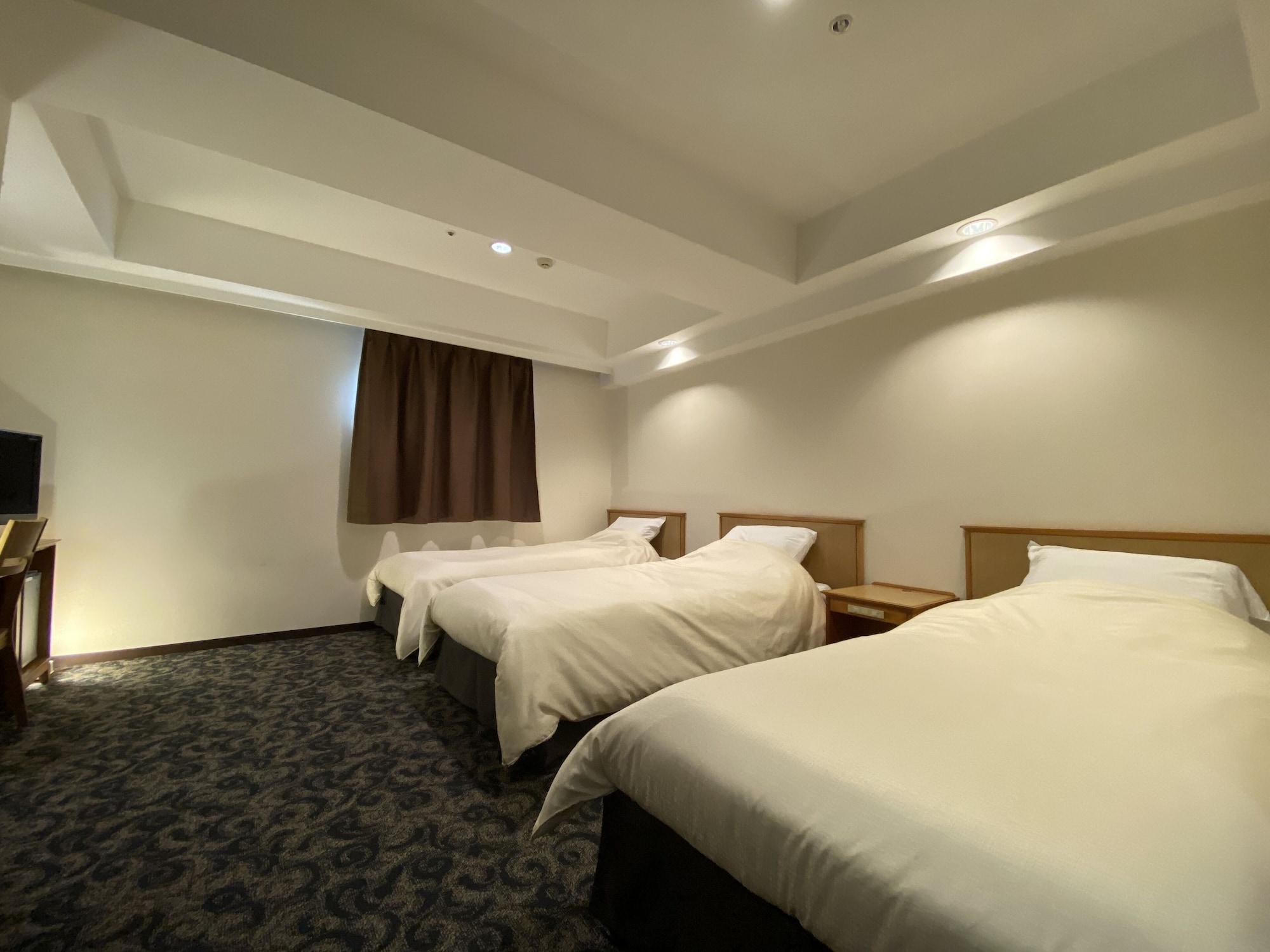 Room, Triple