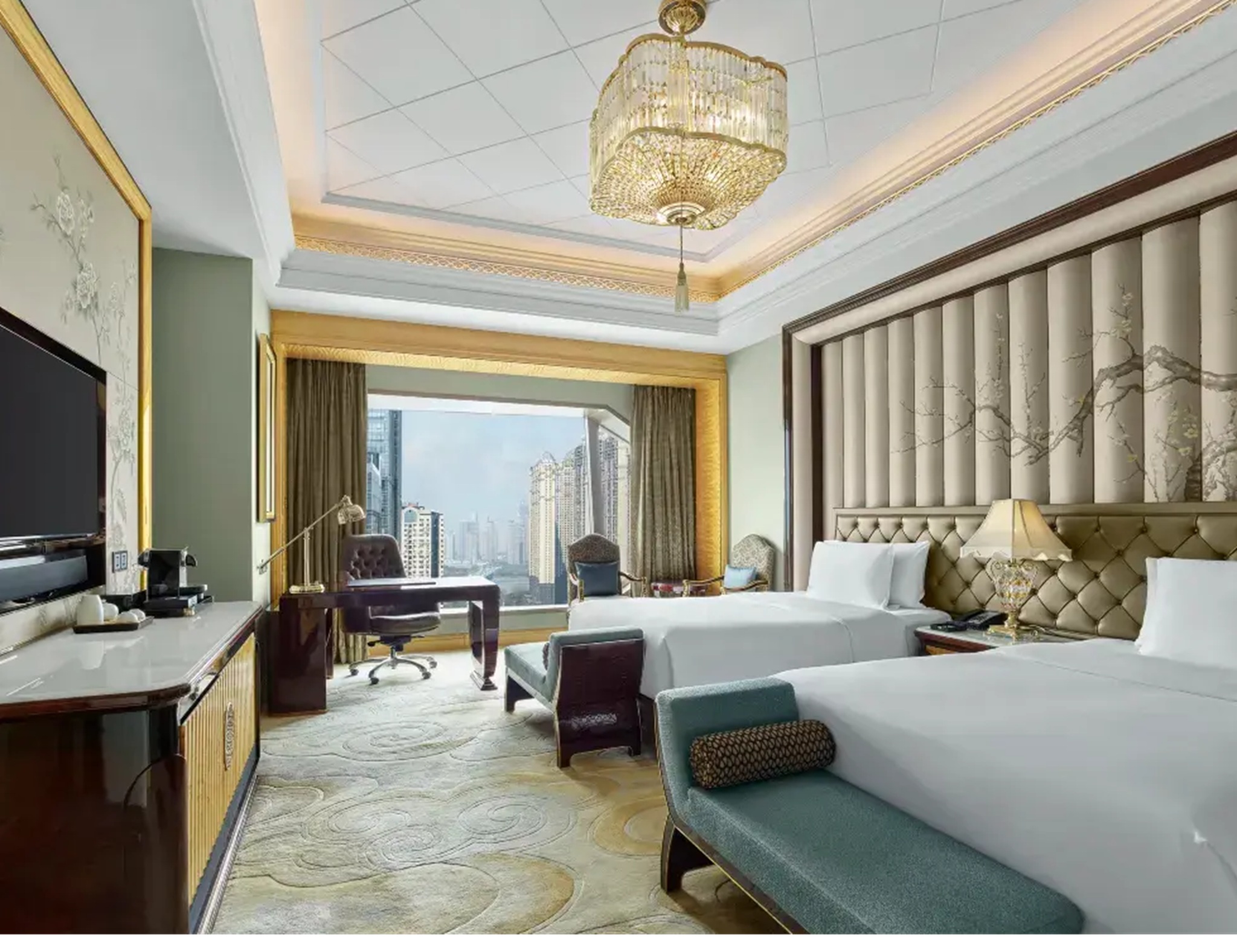 Grand, Twin Beds