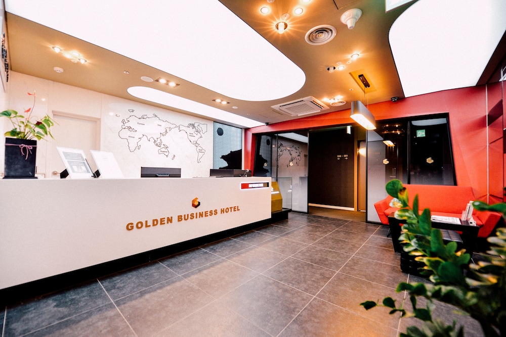 Golden Business Hotel 10/65