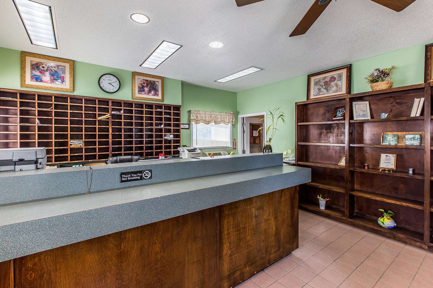 Suburban Studios Abercorn 9/12