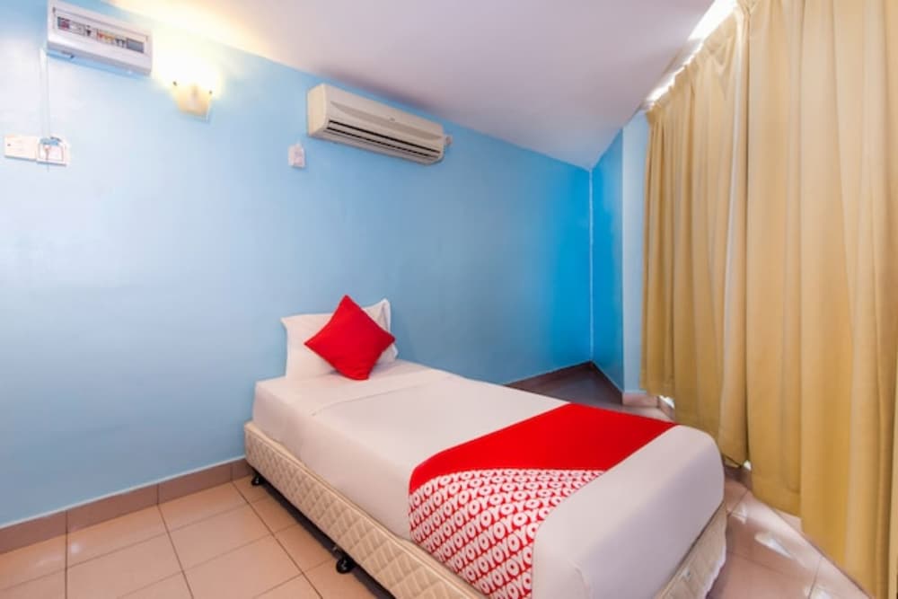 Lotus Hotel Seremban 12/16