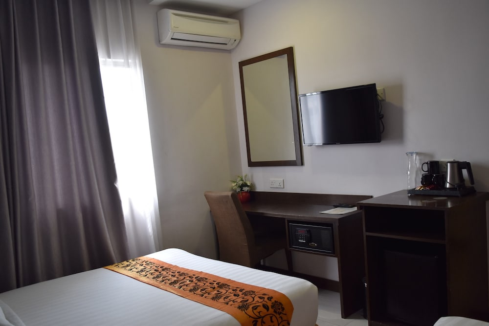 Sunrise Hotel 25/46