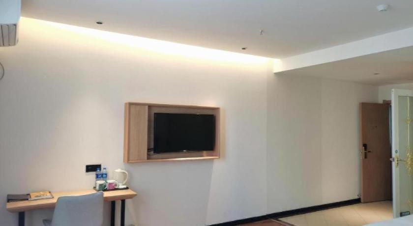 GreenTree Inn Shanxi Luliang Fengshan Road Central Park Express Hotel 33/48