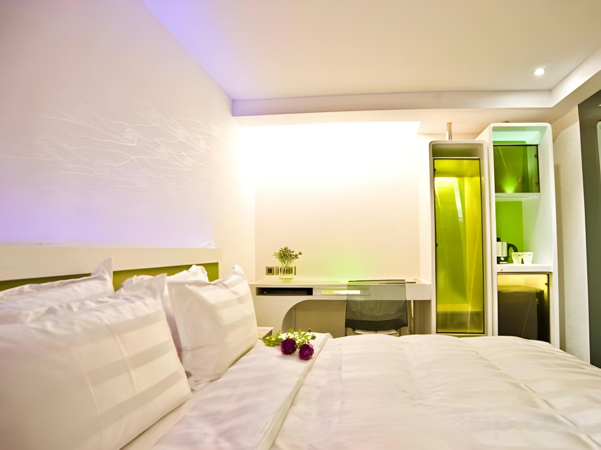 Boutique, Double Bed, No Window