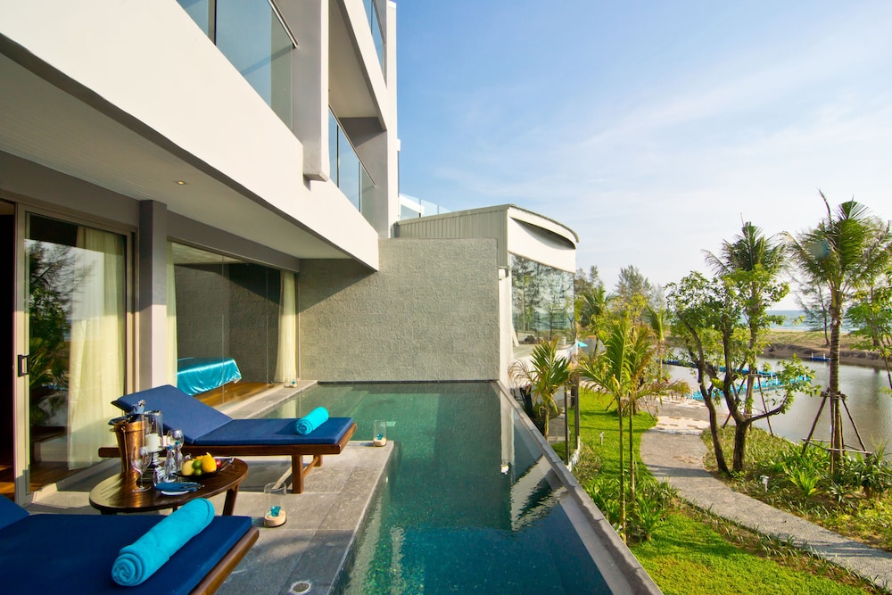 Le Coral Beach Resort And Cafe 46/79