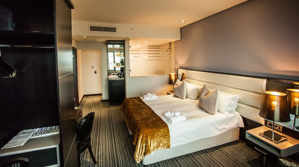 Deluxe Room with Shower DLXS، Coastlands Umhlanga Hotel 6/10